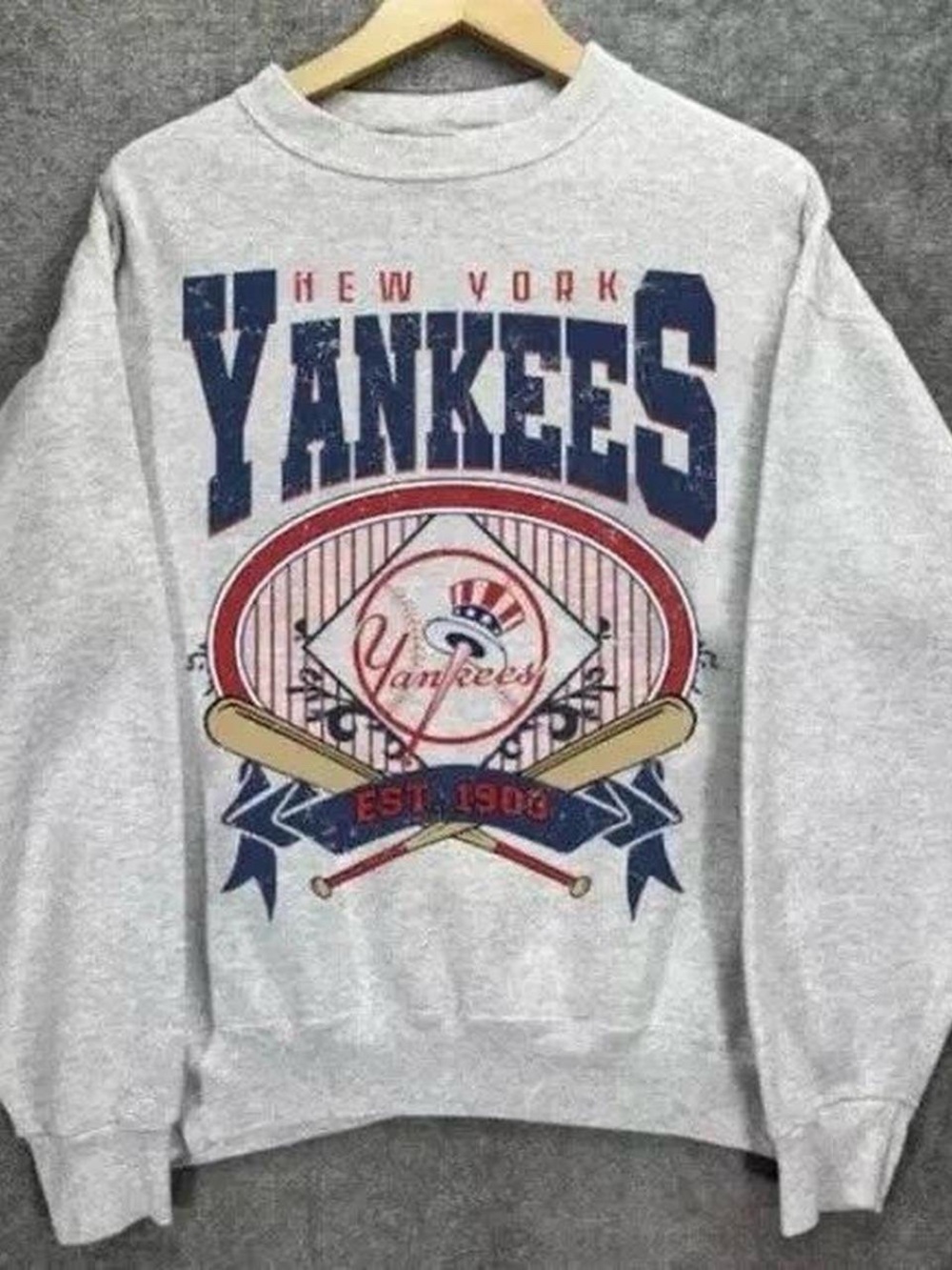 Gildan Gray New York Yankees Crewneck with Navy and Red Graphic